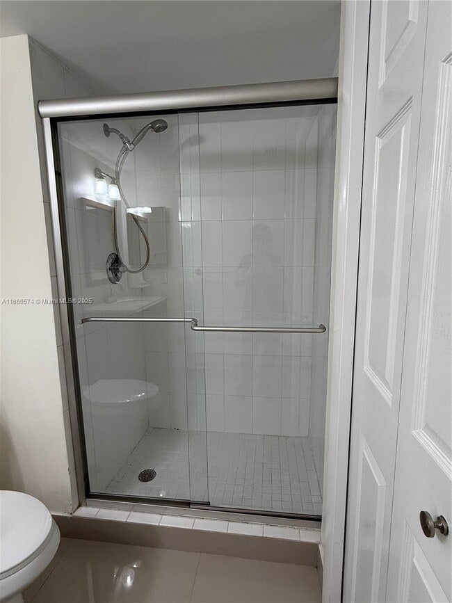 Building Photo - 16541 Blatt Blvd