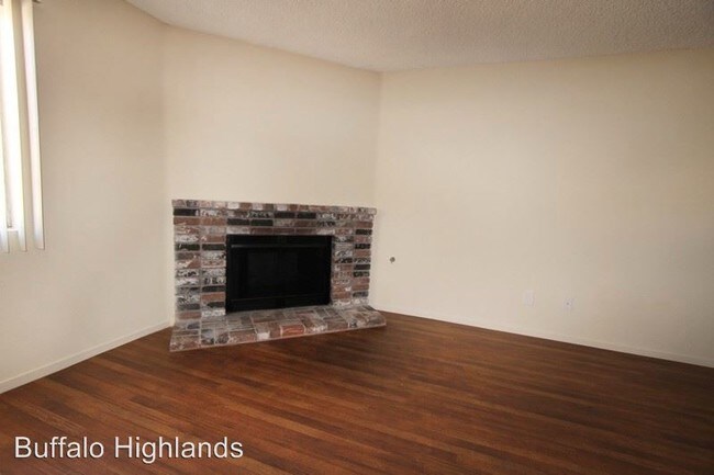 Building Photo - 1100 S Buffalo Dr