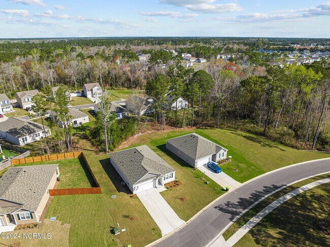 Building Photo - 1561 Pleasant Holw Ct SE