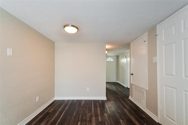 Building Photo - 741 Cambridge Dr