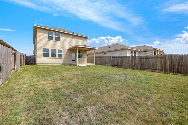 Building Photo - 120 Longmount Cv