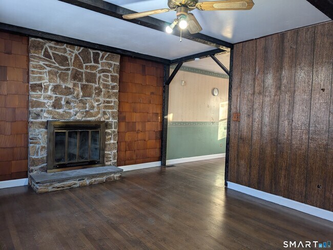 Building Photo - 139 Little Deer Rd