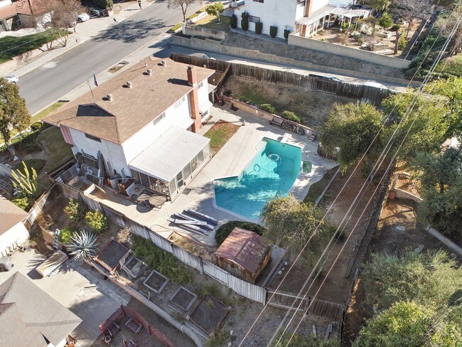 Building Photo - Stunning Mid-Century Modern Home with Pool...