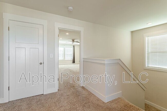 Building Photo - 112 Walking Stick Wy