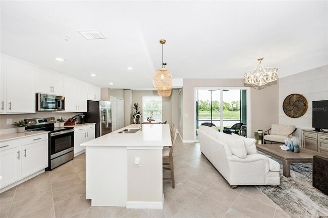 Building Photo - 12470 Wellen Golf St