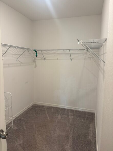 Building Photo - 9663 Channing Hill Dr