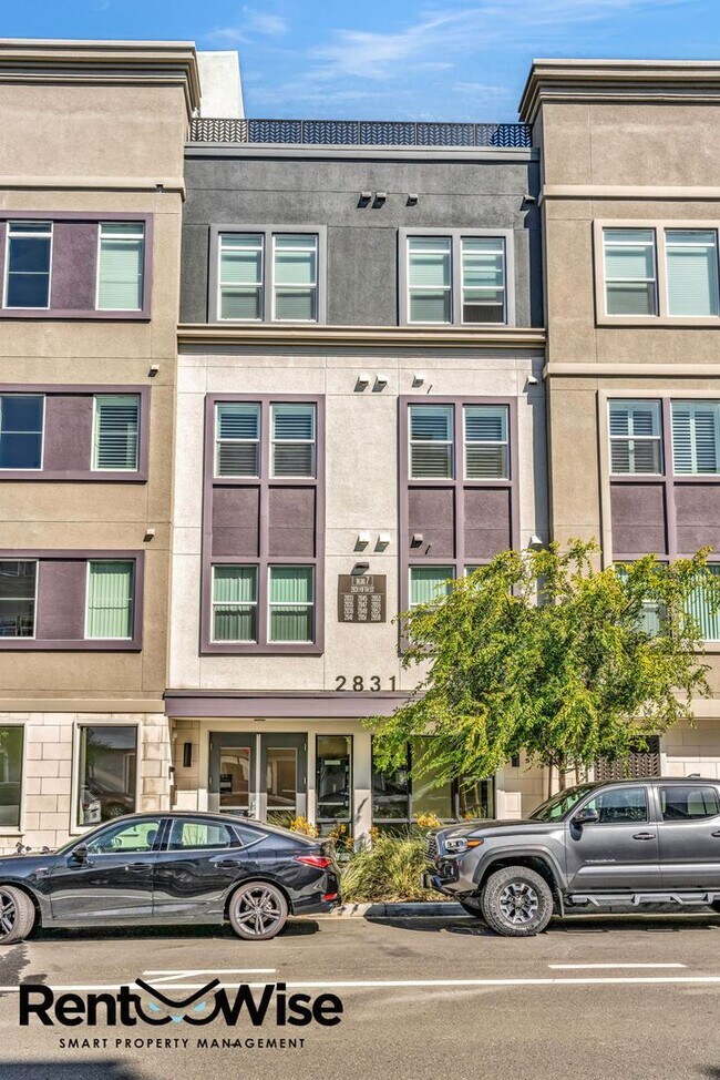 Building Photo - 2835 5th St
