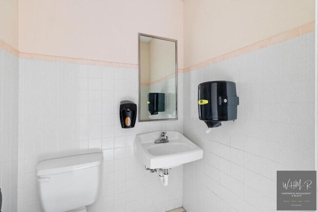 Building Photo - 926 Quincy St