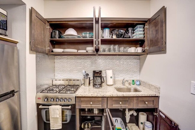 Building Photo - 645 S 94th Pl