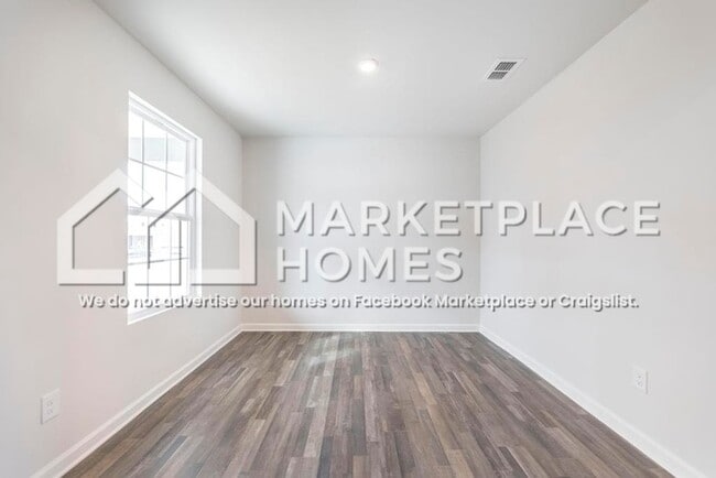Building Photo - 198 Price Ml Trl