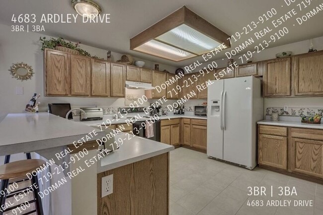 Building Photo - 4683 Ardley Dr