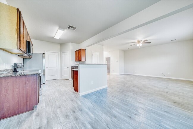 Building Photo - 6934 Orchid St