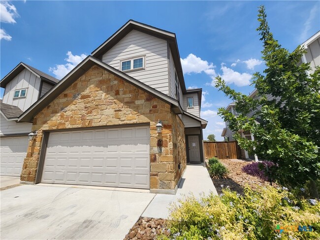 Building Photo - 923 Langesmill Branch