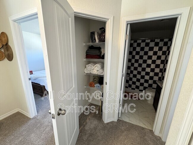 Building Photo - 8145 Phyllite Dr