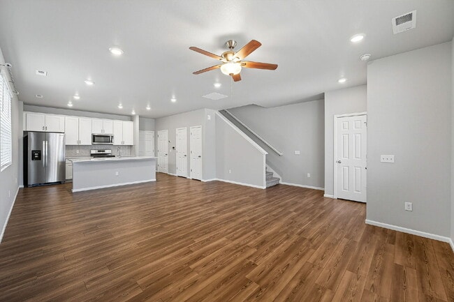 Building Photo - Stunning 3-Bed Townhome in Northglenn w/ 2...