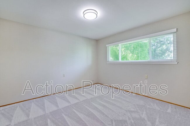 Building Photo - 14225 Lora Dr