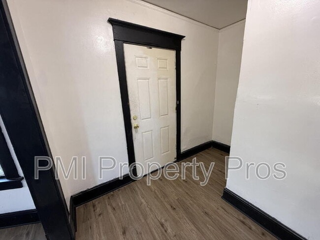 Building Photo - 2940 N Teutonia Ave