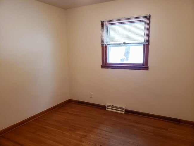 Building Photo - 2980 Hope Rd