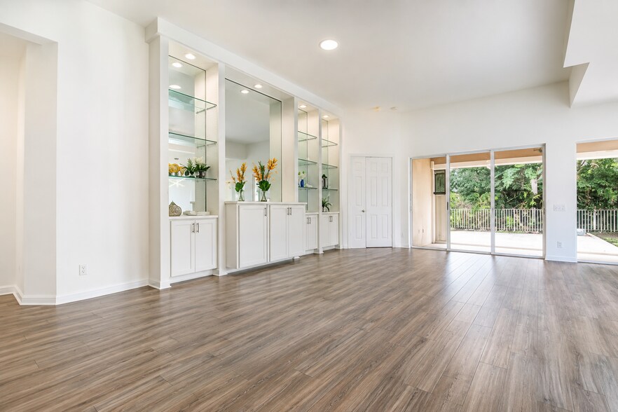 Building Photo - 7046 Fish Creek Ln