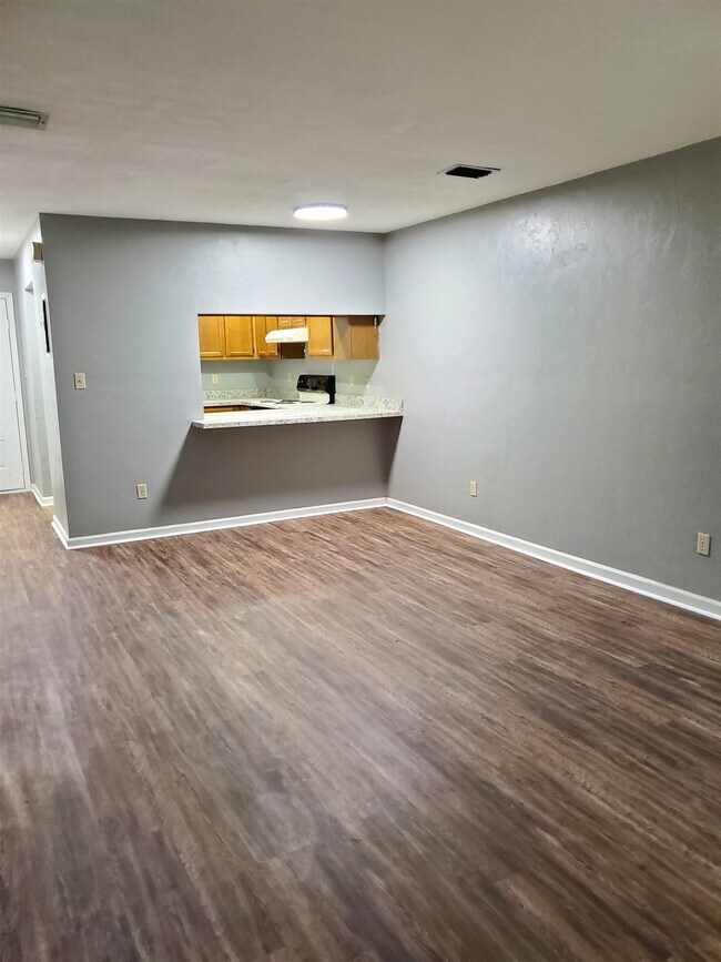Building Photo - 2903 Woodrich Dr