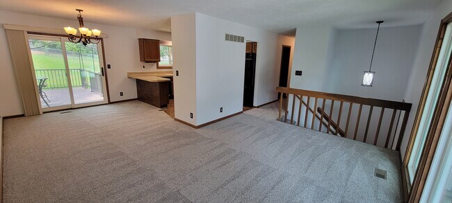 Building Photo - 5208 Ascot Cir