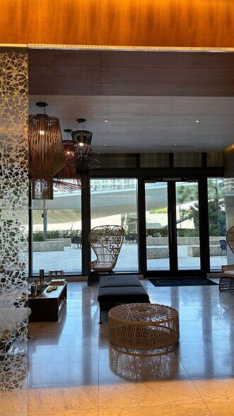 Building Photo - 68 SE 6th St