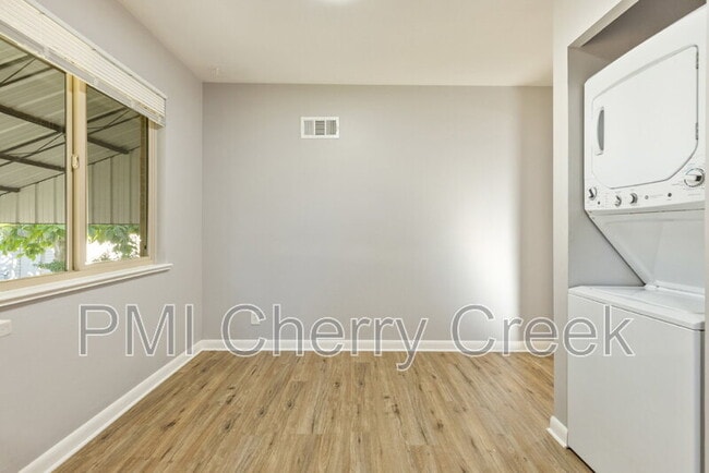 Building Photo - 2695 S Logan St