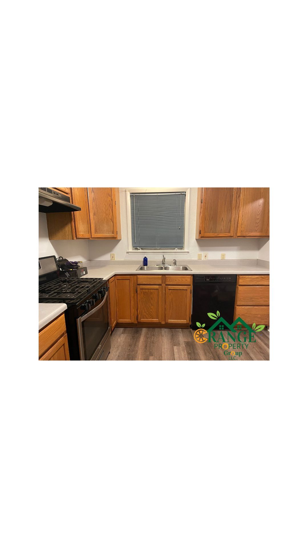 Kitchen - 2411 Somerset Dr