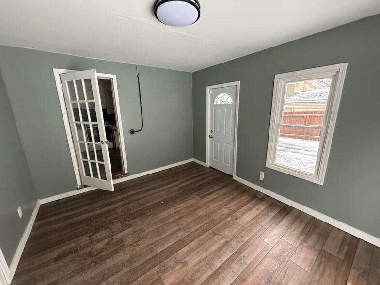 Building Photo - 38 Curtiss Ave