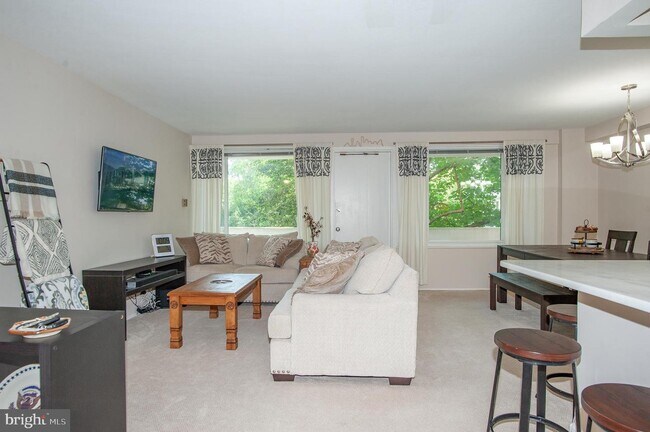 Building Photo - 4501 Arlington Blvd