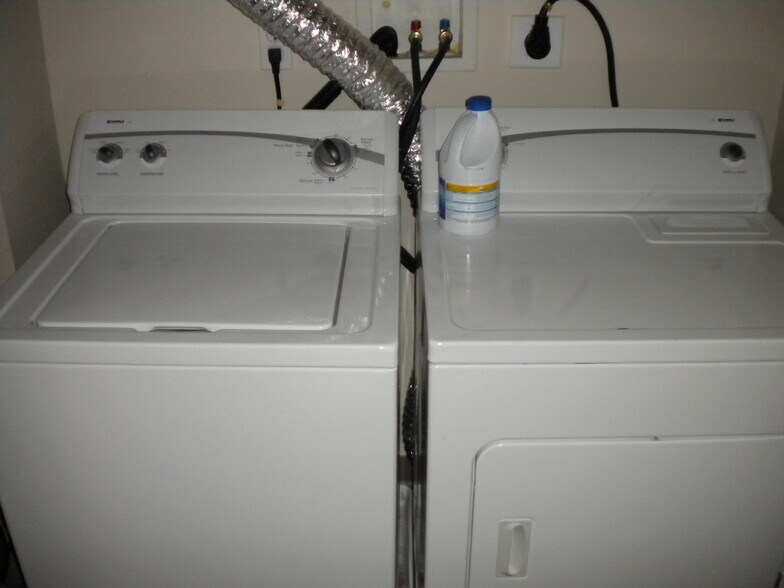 Building Photo - 1951 W 26th St