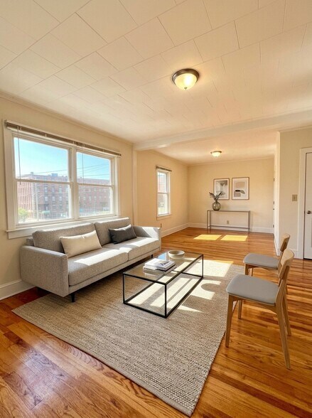 Building Photo - 45 Slater St