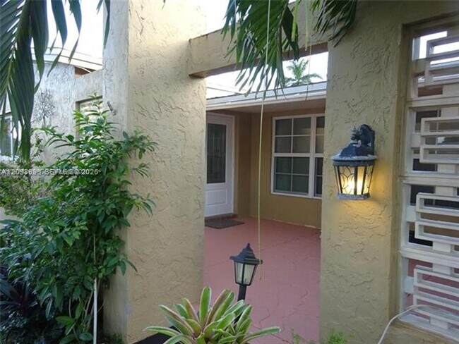 Building Photo - 9240 SW 56th St