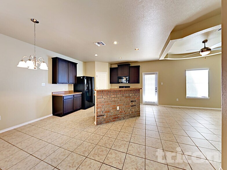 Building Photo - 3846 Bogie Way