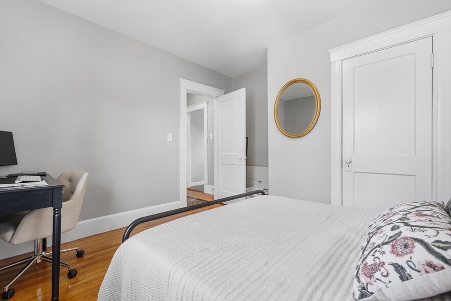 Building Photo - 30 Burgoyne St