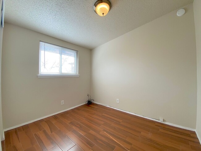 Building Photo - West El Paso 4 bed refrig A/C Home