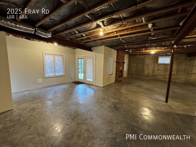 Building Photo - 4 Bed / 3.5 Bath Single Family (Available ...