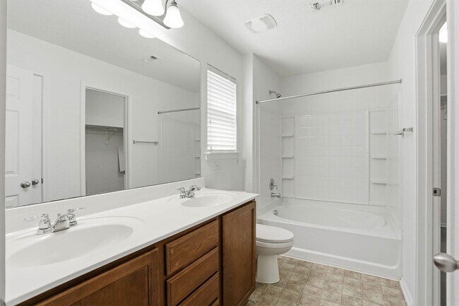 Building Photo - Spacious 4-Bedroom Home with Flexible Floor Plan in Growing West San Antonio