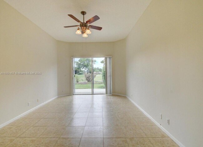 Building Photo - 8291 Hampton Wood Dr