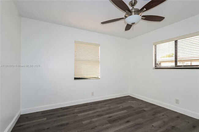 Building Photo - 3577 Lothair Ave