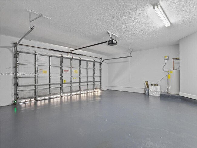 Building Photo - 5153 NW 113th Ave