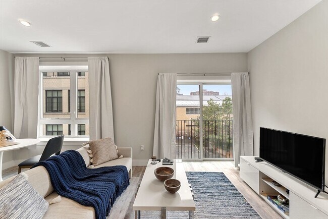 Building Photo - 1457 Tremont St