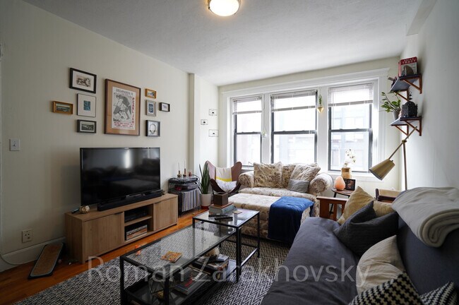 Building Photo - 74 Brainerd Rd