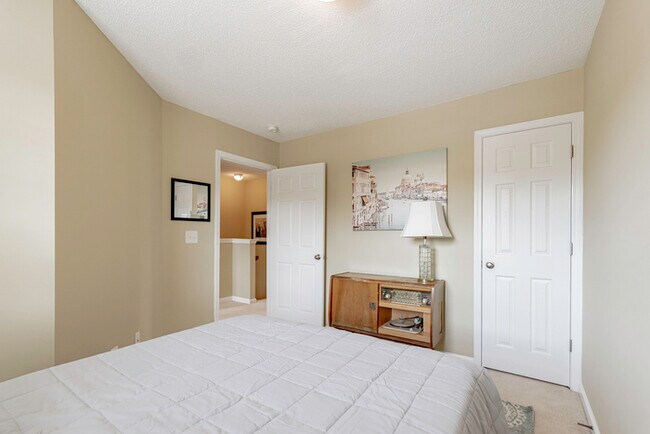 Building Photo - Furnished Rental