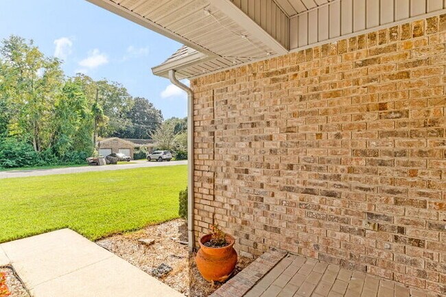 Building Photo - AVAILABLE NOW – $3,000/MONTH – ALL UTILITIES + LAWN SERVICE + POOL SERVICE INCLUDED!