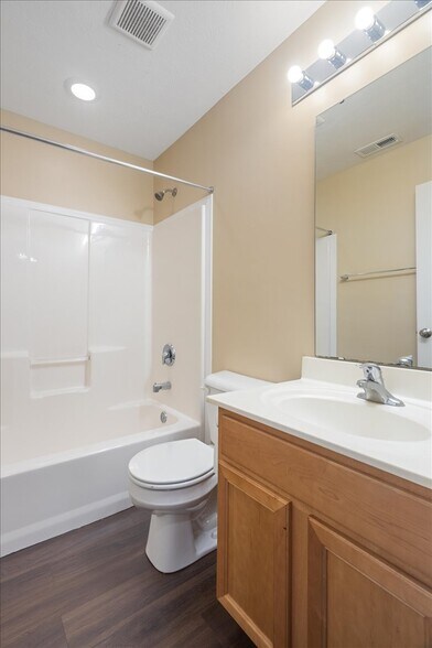 Building Photo - 13310 Golden Gate Dr W