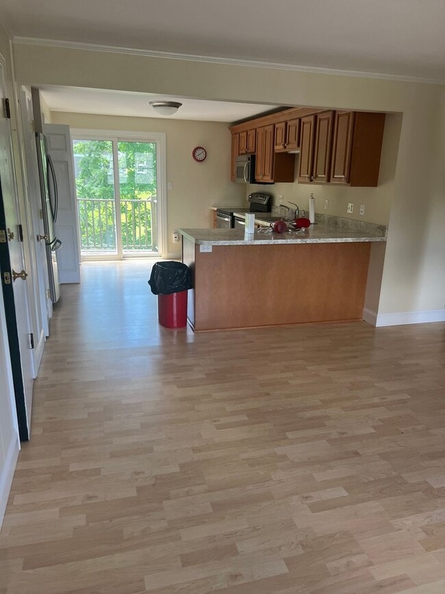 Building Photo - 5 Philbrick Ln
