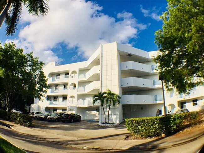 Building Photo - 16531 NE 35th Ave