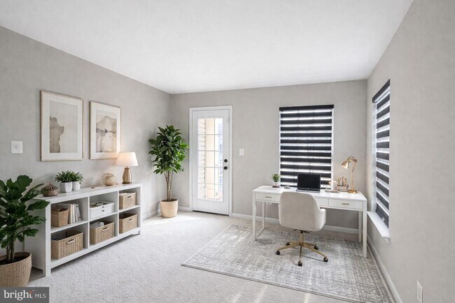 Building Photo - 12314 Tanalian Falls Ln