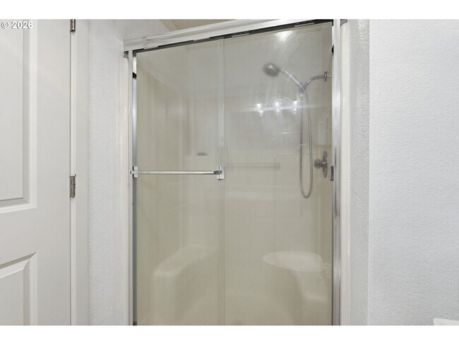 Building Photo - 510 SE 157th Ave